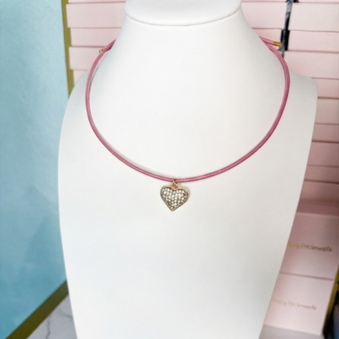 Collana magnetica con ciondolo